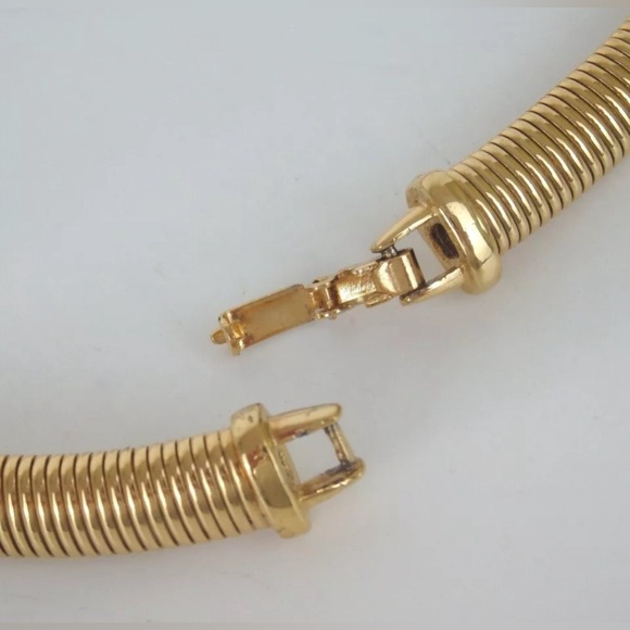 Givenchy Vintage Choker Necklace - Picture 5 of 7